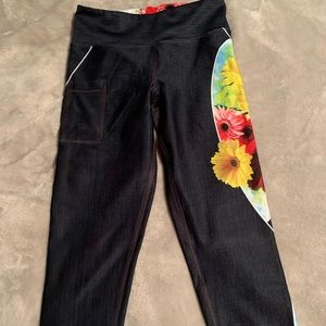 Ink n Burn Dark Denim & Wildflower Capri SZ 0